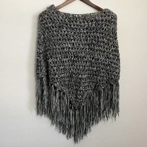 Yuppi Crochet Fringe High/Low Poncho